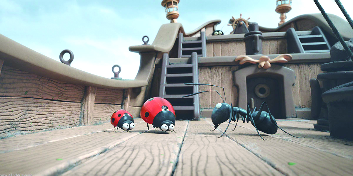 《微观小世界:来自远方的援军》中瓢虫父子和蚂蚁在气球飞船上