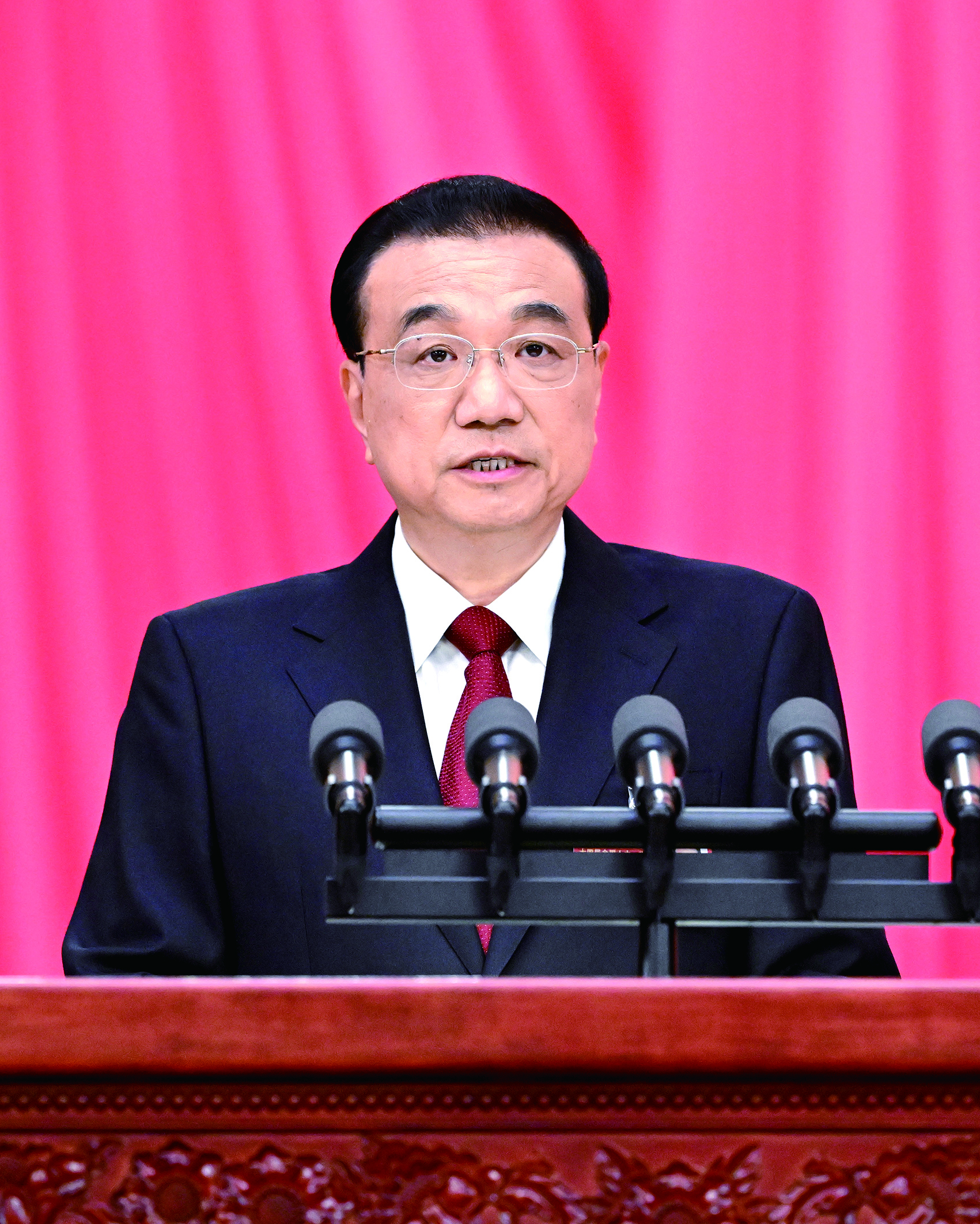 十四届全国人大一次会议在京开幕